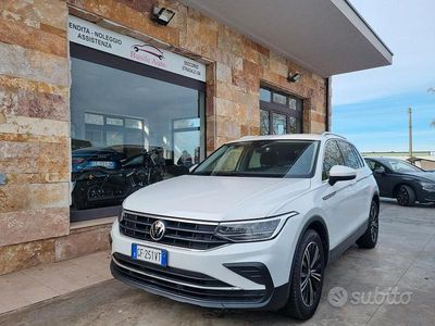 Usata VW Tiguan Life 150 CV (110 kW) 2021 Bianco SUV
