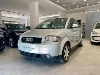 Usata Audi A2 75 CV (55 kW) 2002 Grigio Utilitaria