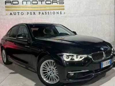 Usata BMW 330e 184 CV (135 kW) 2016 Nero Berlina
