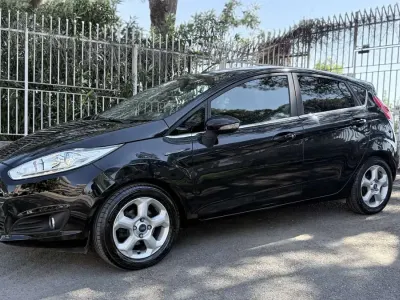 Usata Ford Fiesta Titanium 95 CV (69 kW) 2016 Utilitaria