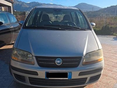 Usata Fiat Idea 70 CV (51 kW) 2005 Grigio Monovolume