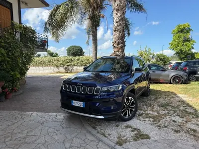 Usado Jeep Compass Limited 131 CV (96 kW) 2021 Azul SUV
