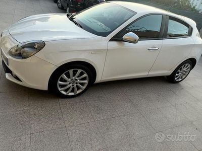 Usata Alfa Romeo Giulietta 120 CV (88 kW) 2018 Bianco Utilitaria