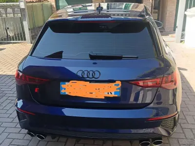 Usata Audi S3 Sport 310 CV (228 kW) 2022 Blu/azzurro Berlina