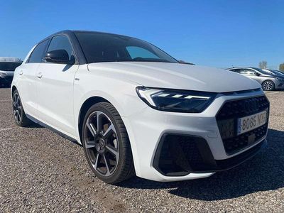 Käytetty Audi A1 S-Line 116 HP (85 kW) 2025 Valkoinen Katumaasturi