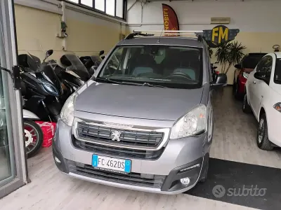 Usata Peugeot Partner Tepee Outdoor 99 CV (72 kW) 2016 Grigio Monovolume