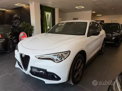 Usata Alfa Romeo Stelvio Sprint 190 CV (139 kW) 2022 Bianco SUV