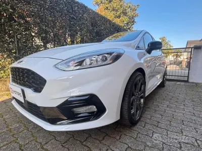 Usata Ford Fiesta ST-Line 86 CV (63 kW) 2019 Bianco Utilitaria