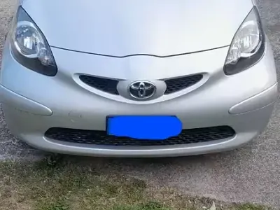 Usata Toyota Aygo 68 CV (50 kW) 2008 Grigio Utilitaria