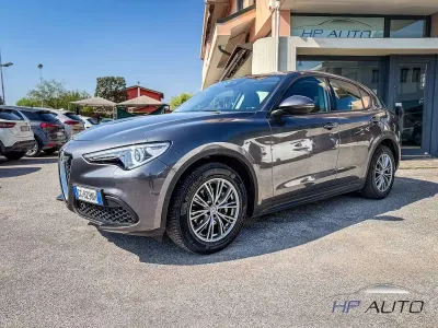 Usata Alfa Romeo Stelvio Business 190 CV (139 kW) 2021 Grigio vesuvio SUV