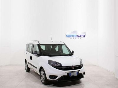 Usata Fiat Doblò Lounge 120 CV (88 kW) 2021 Bianco Monovolume