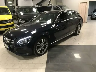 Usata Mercedes C220 170 CV (125 kW) 2015 Blu/azzurro Station wagon