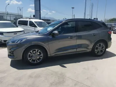 Usata Ford Kuga ST-Line 120 CV (88 kW) 2023 Magnetic grey SUV