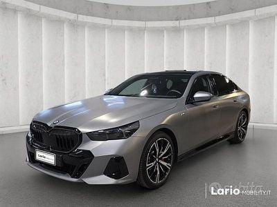 Usata BMW 520 M Sport 197 CV (144 kW) 2024 Grigio Berlina