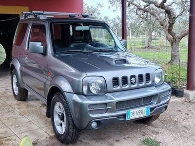 Usata Suzuki Jimny 65 CV (47 kW) 2006 Grigio SUV