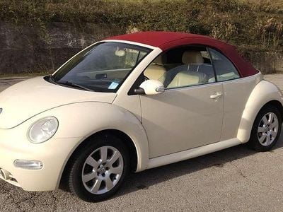Usata VW New Beetle 102 CV (75 kW) 2006 Beige Utilitaria