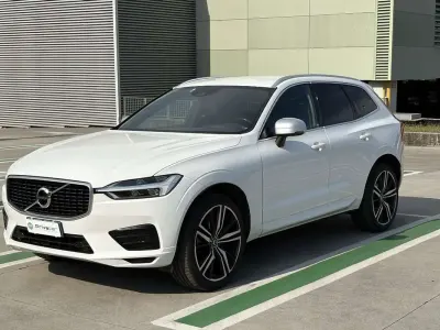 Usata Volvo XC60 R-Design 190 CV (139 kW) 2018 Bianco SUV