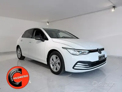 Usata VW Golf VIII 150 CV (110 kW) 2020 Bianco Berlina