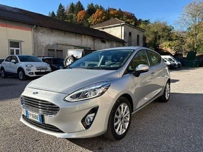 Begagnad Ford Fiesta Titanium 86 HK (63 kW) 2018 Grå Halvkombi
