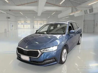 Begagnad Skoda Octavia Executive 150 HK (110 kW) 2021 Blå Kombi