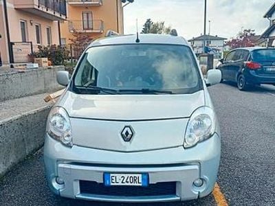 Usata Renault Kangoo 90 CV (66 kW) 2012 Grigio Monovolume