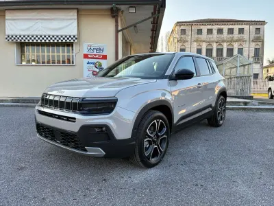 Nuova Jeep Avenger Summit 101 CV (74 kW) 2026 Stone SUV