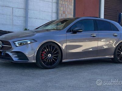 Usata Mercedes A180 Premium 116 CV (85 kW) 2019 Grigio Berlina
