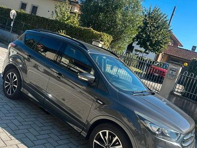 Usata Ford Kuga 2018 Grigio SUV