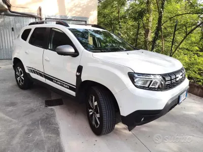 Usata Dacia Duster Journey 101 CV (74 kW) 2023 Bianco SUV