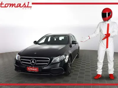 Gebraucht Mercedes E200 Business 160 PS (117 kW) 2019 Schwarz Kombi