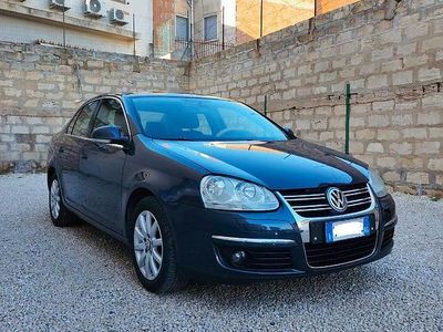 Usata VW Jetta 140 CV (102 kW) 2006 Blu Berlina