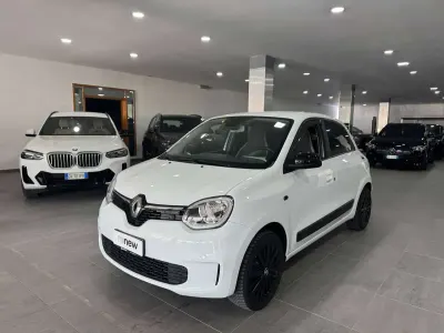 Usata Renault Twingo Techno 30 kW (42 CV) 2023 Bianco Utilitaria