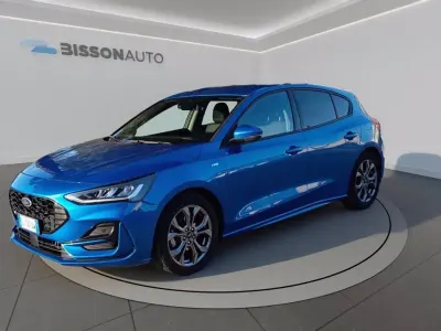 Usata Ford Focus ST-Line 125 CV (91 kW) 2022 Blu desert Berlina