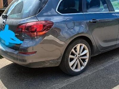 Usata Opel Astra 68 CV (50 kW) 2011 Marrone Station wagon