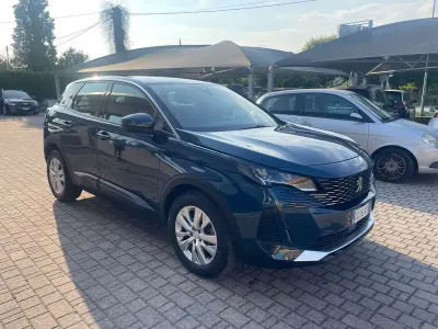 Usata Peugeot 3008 Active 131 CV (96 kW) 2021 Blu/azzurro SUV
