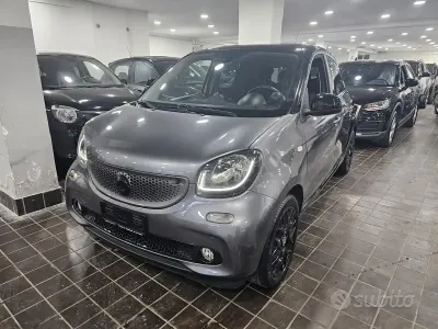 Usata Smart ForFour Passion 90 CV (66 kW) 2018 Grigio Utilitaria