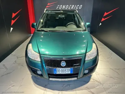 Begagnad Fiat Sedici Dynamic 120 HK (88 kW) 2006 Grön SUV