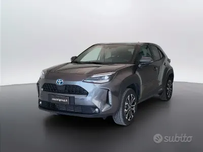 Usata Toyota Yaris Cross Trend 92 CV (67 kW) 2022 Grigio SUV