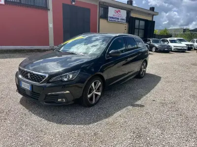 Usata Peugeot 308 GT-line 131 CV (96 kW) 2019 Nero Station wagon