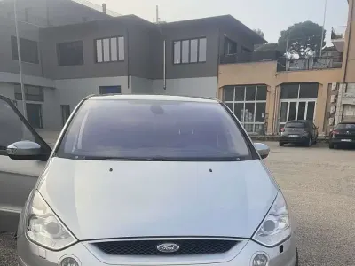 Usata Ford S-MAX Ambiente 140 CV (102 kW) 2008 Grigio Monovolume