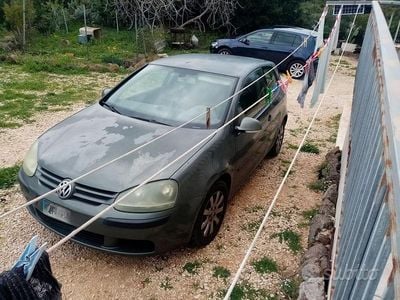 Usata VW Golf V 2004 Verde Utilitaria