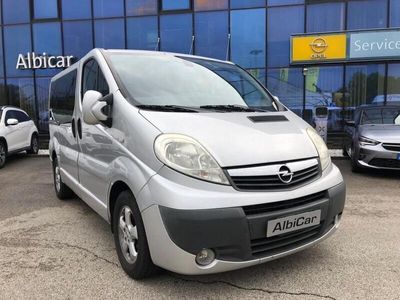 usata Opel Vivaro 27 2.0 CDTI 120CV TOUR 2.0 CDTI 120CV 9 posti