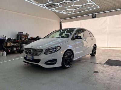 Mercedes B200