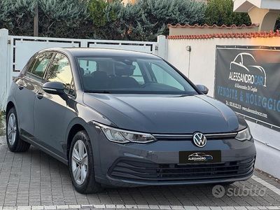 Usata VW Golf VIII Life 110 CV (80 kW) 2020 Grigio Berlina