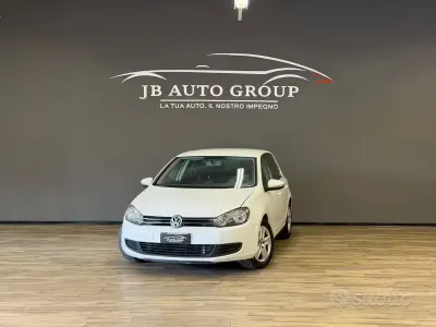 Usata VW Golf VI 122 CV (89 kW) 2010 Bianco Utilitaria