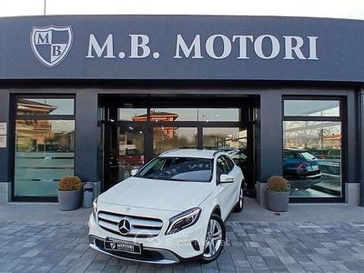 Usata Mercedes GLA200 Business 136 CV (100 kW) 2017 Bianco SUV