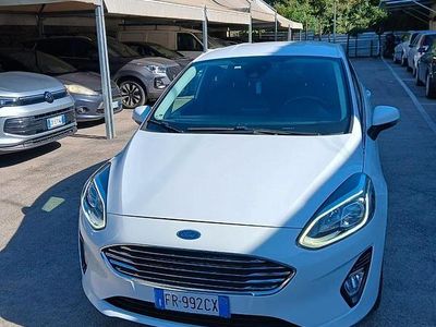 Usata Ford Fiesta Titanium 82 CV (60 kW) 2018 Bianco Utilitaria