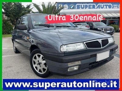 Usata Lancia Delta S 140 CV (102 kW) 1994 Grigio metallizzato Utilitaria