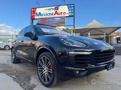 Usata Porsche Cayenne Platinum Edition 250 CV (183 kW) 2016 Nero SUV