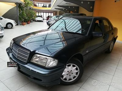 Usata Mercedes C250 Elegance 151 CV (111 kW) 1997 Grigio Berlina